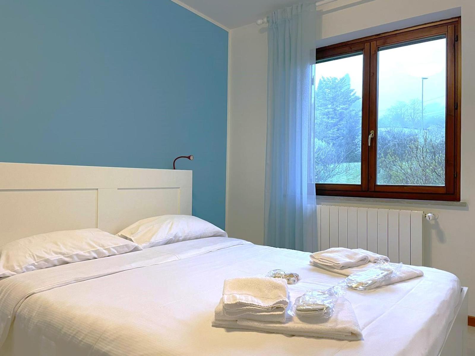 Happy Guest Apartments - Lake View And Pool Riva di Solto Exterior photo